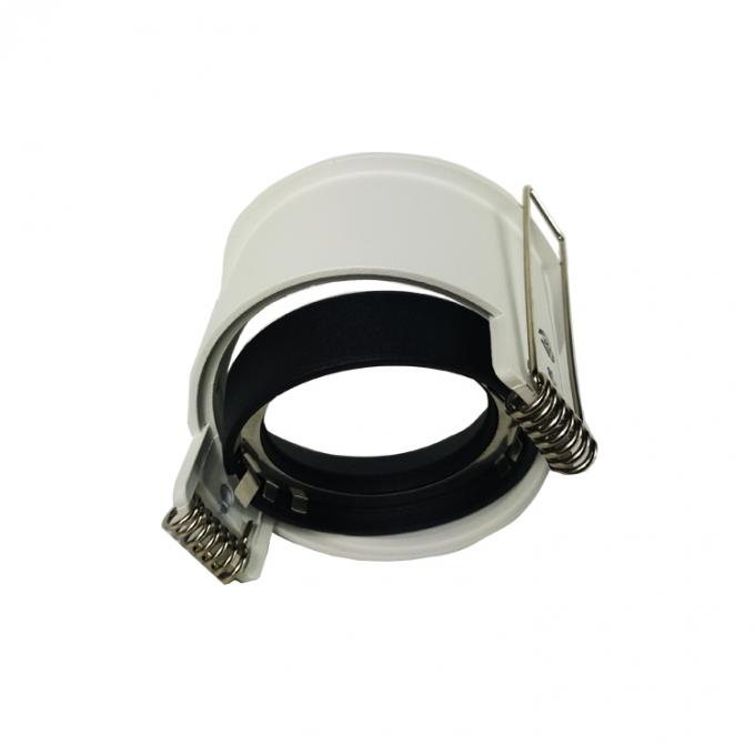 GU10/MR16 riscaldano il supporto di lampadina bianco di Downlight con alloggio di alluminio