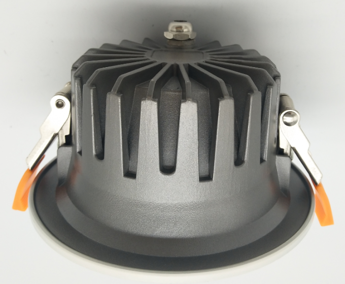 100V - ente anabbagliante della lampada della lega di alluminio di 240V Dimmable LED Downlights fondato